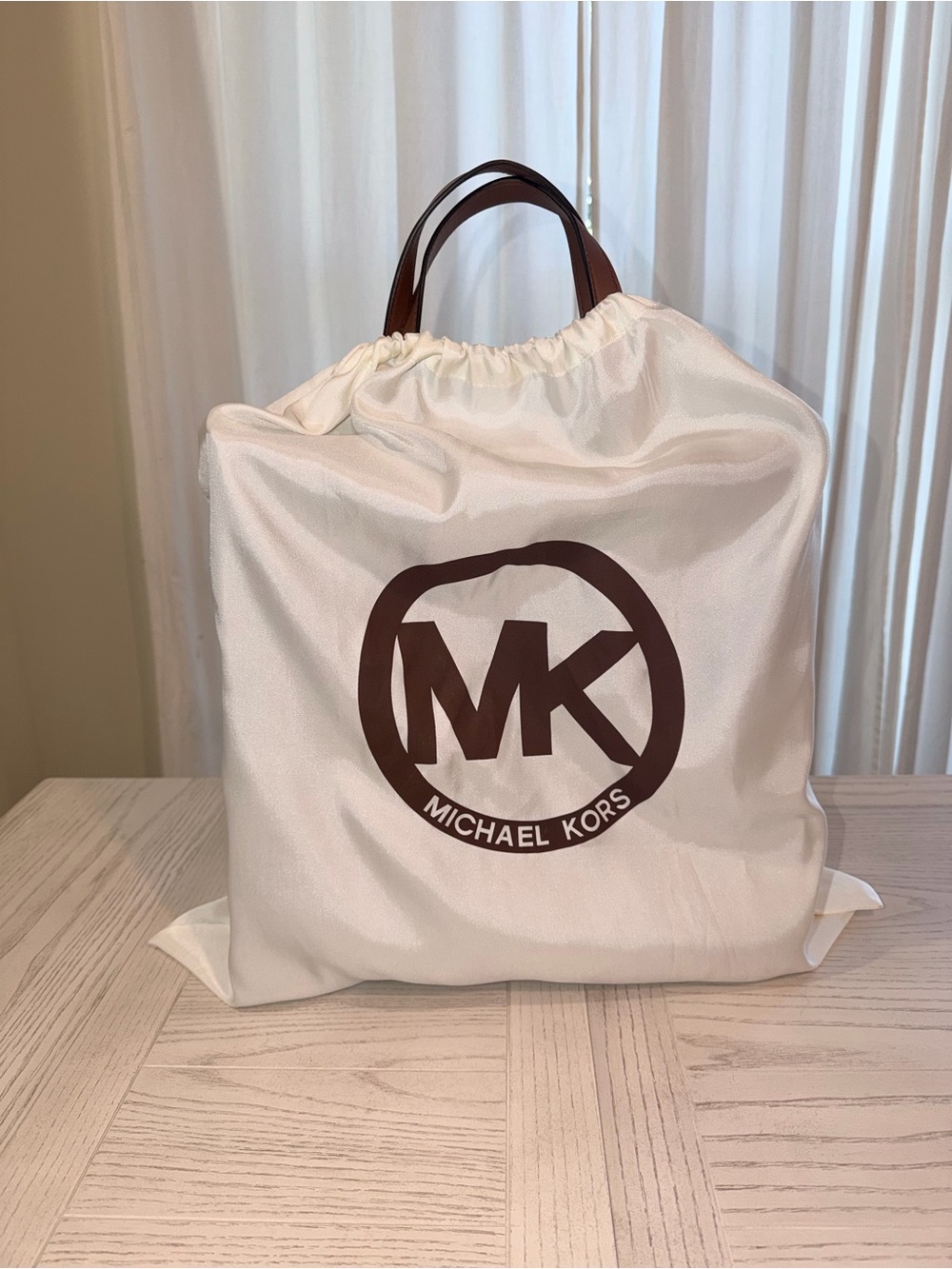 Michael Kors Brown MK Signature Messenger Tote with Tan Trim - Picture 2 of 13